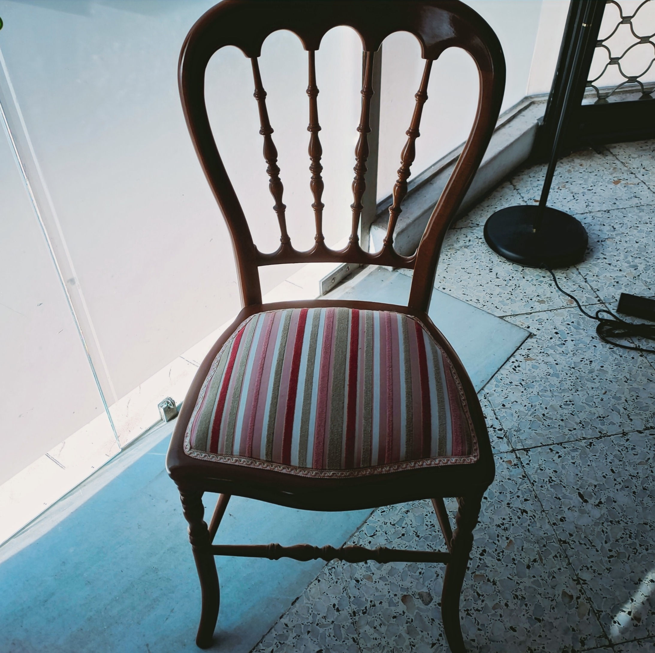 Silla madera asiento tapizado