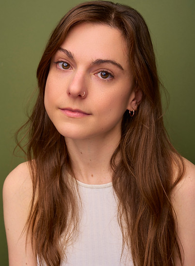 Gwen Thomas Headshot.jpg