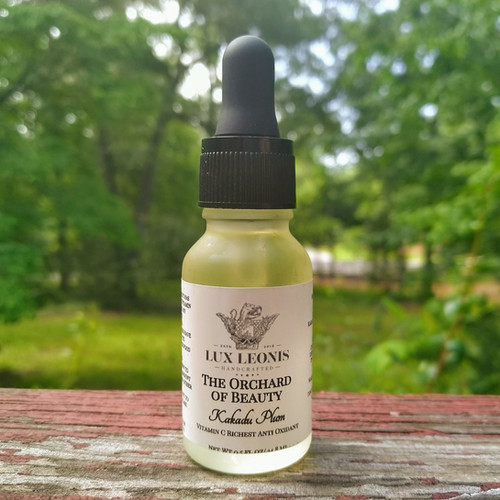 Kakadu Plum Oil, the miracle skin oil Lux Leonis