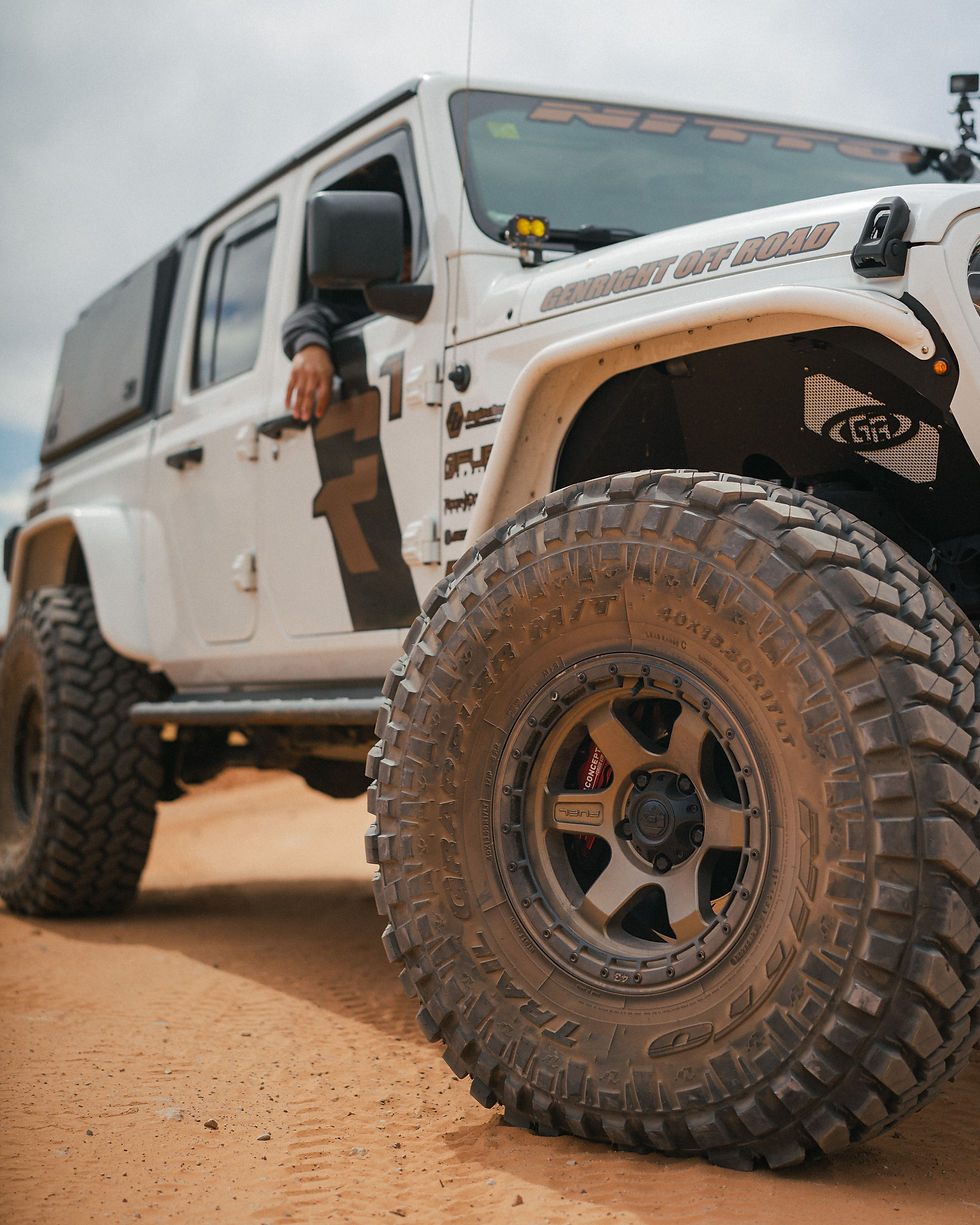 White Jeep 02 (17).jpg