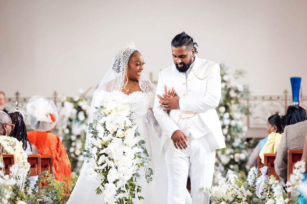 Best-Hertfordshire-wedding-photographer-documentary-moments-Hektor-lleshi-photograprapy-28