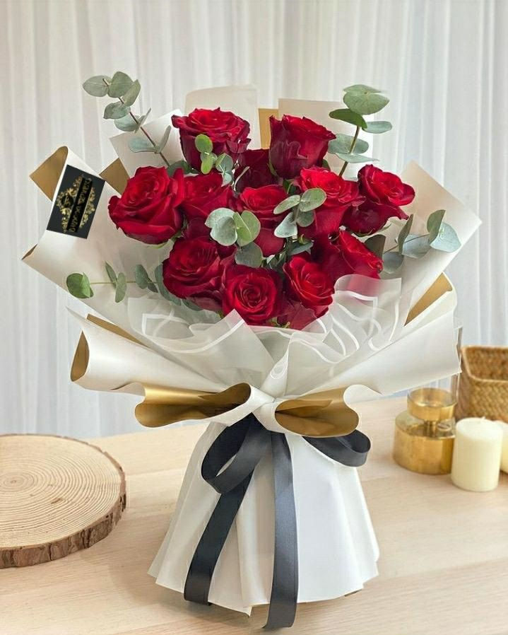 Küçük resim: 25 Aşkın İksiri Kırmızı Güller Buketi