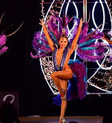 Chloé Lallemand professeur de cabaret à l'ecole danse art academy