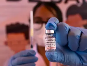 Cofepris autoriza venta de vacuna contra covid-19 de Pfizer