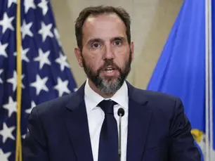 Jack Smith, fiscal que dirigió casos contra Donald Trump, presentó su renuncia