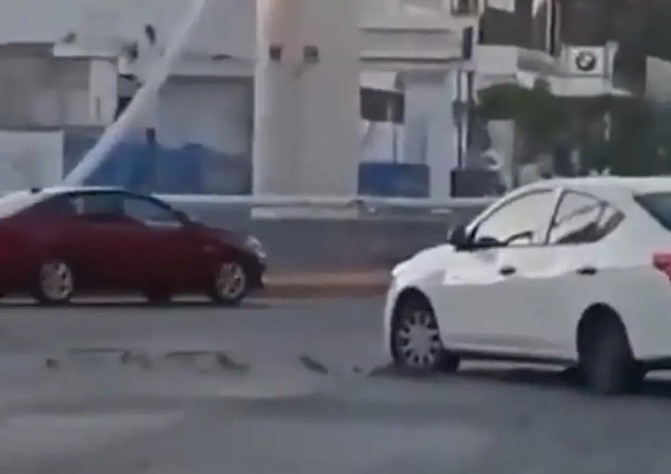 Arrojan 'ponchallantas' y disparan contra autos en diversas vialidades de Guadalajara