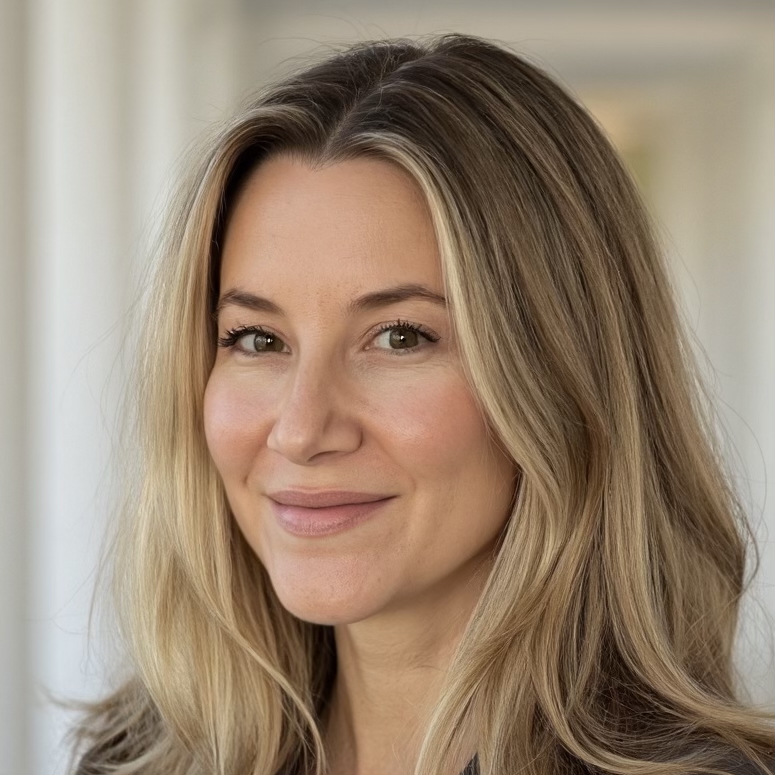 Writer: Lucia Maxwell