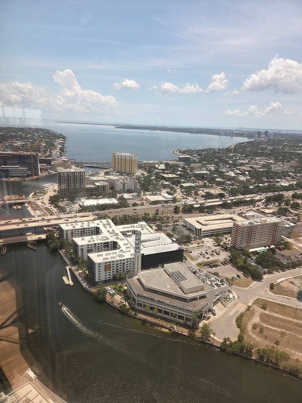 A picture of downtown Tampa with traffic on the crosstown expressway