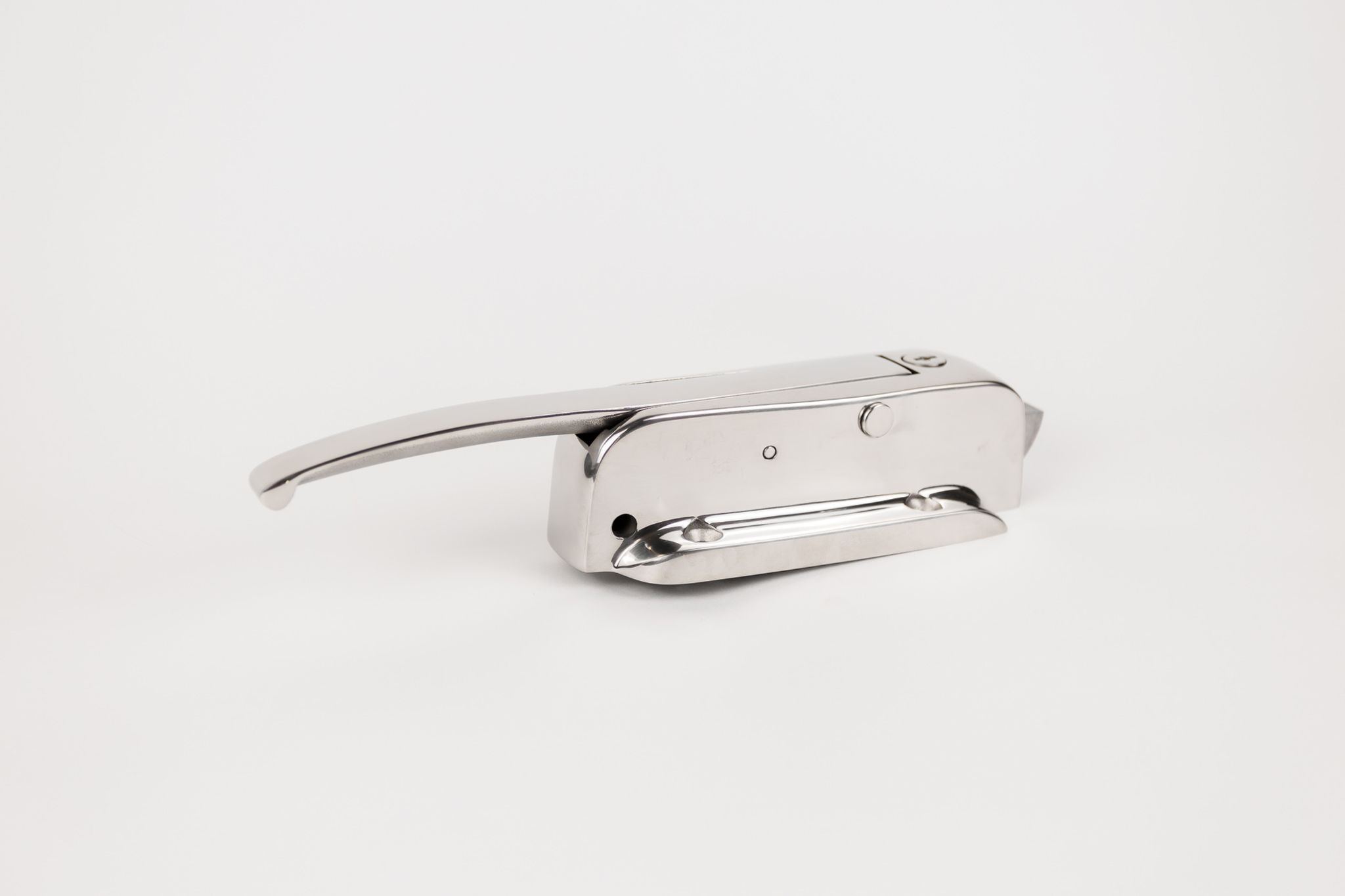 Polished chrome single handle freezer door latch
