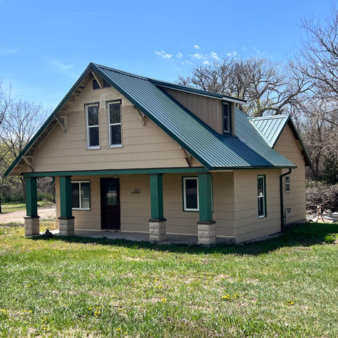 FREE! 307 S East. Mankato, KS