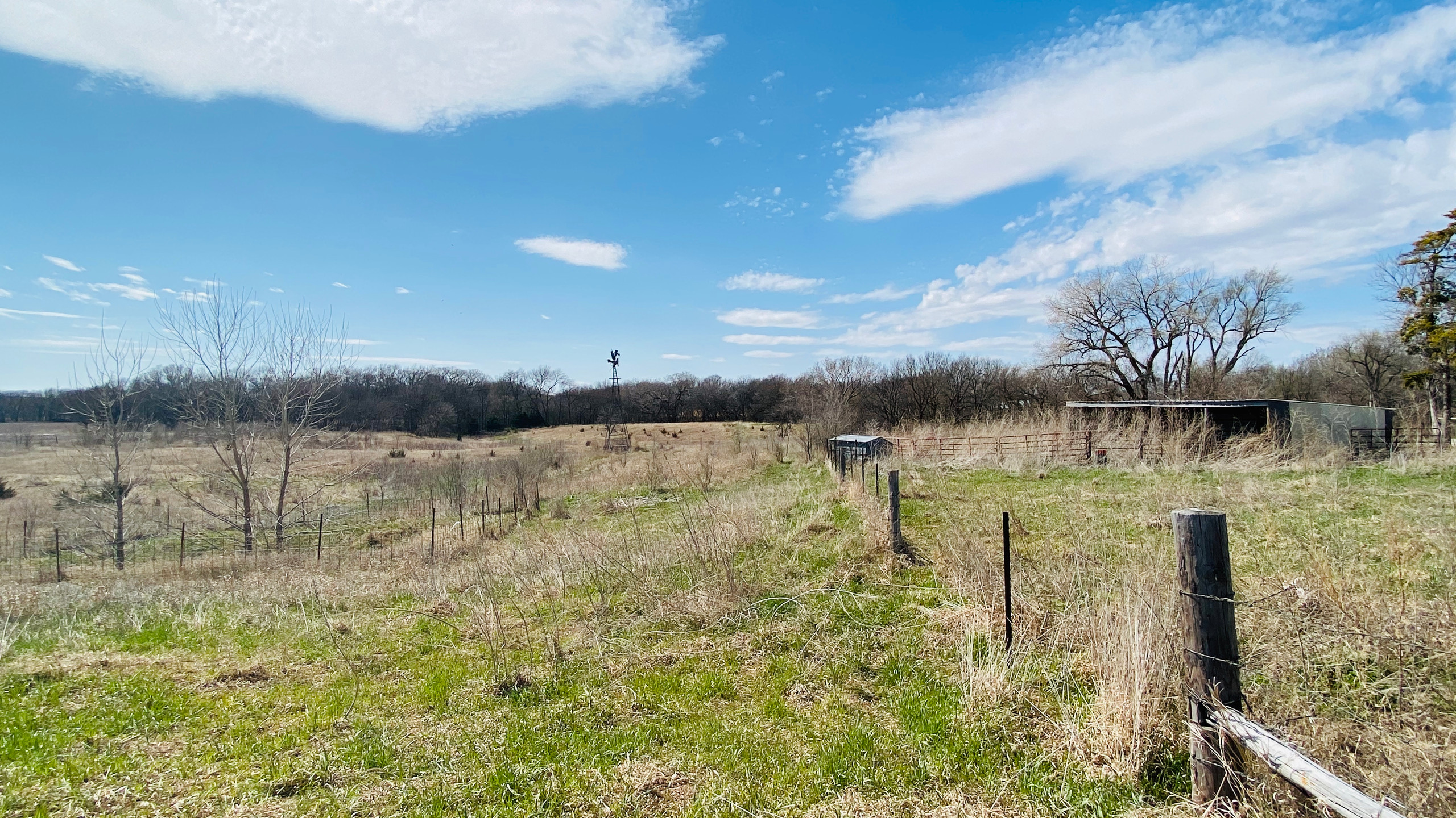 1333 W Rd Burr Oak, KS with 9 acres