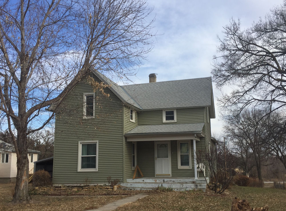 SOLD!! 724 N. High Mankato KS