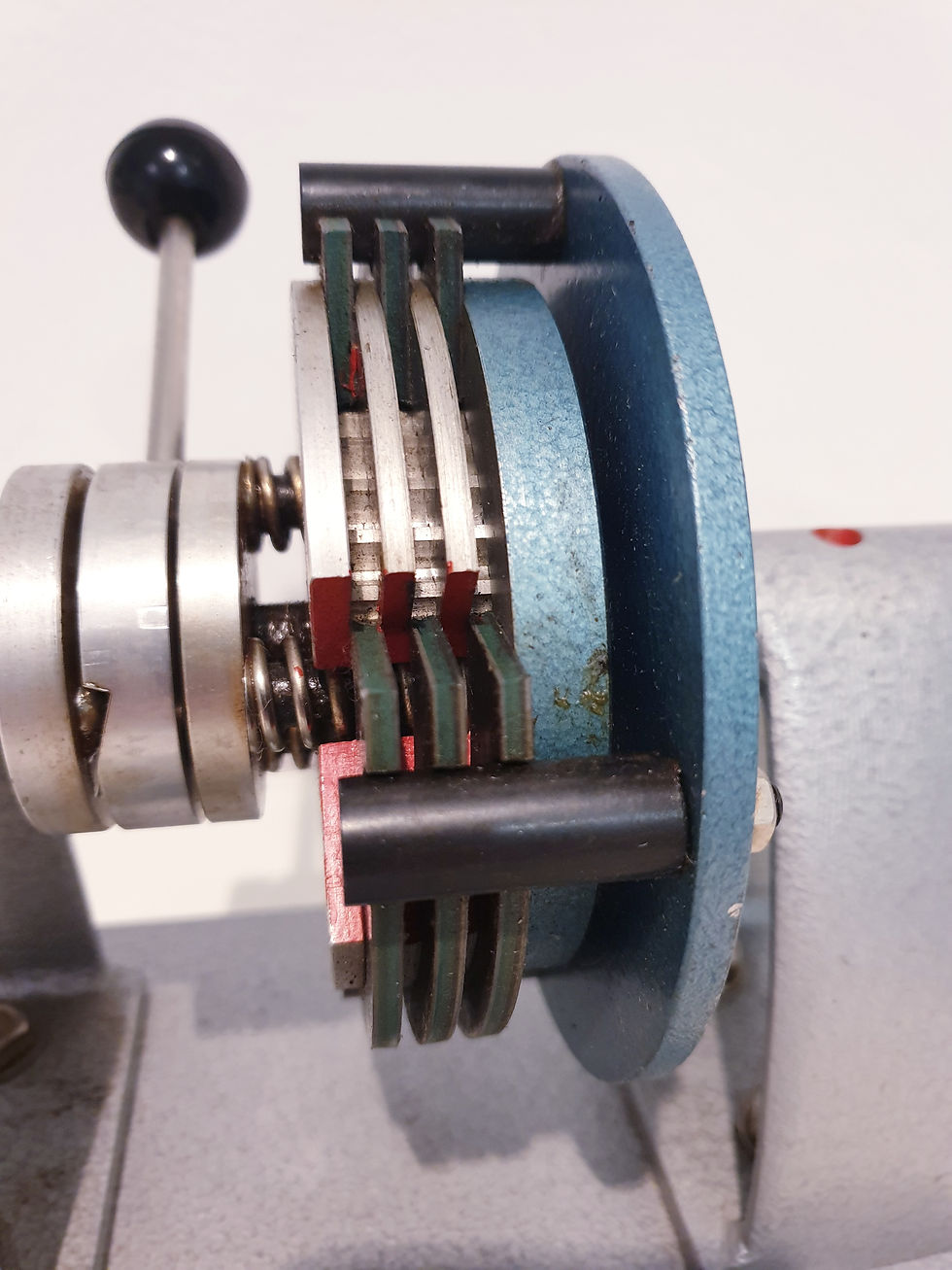 Thumbnail: 1960's Hohm German Multi Disc Dry Clutch Demonstration Training Model