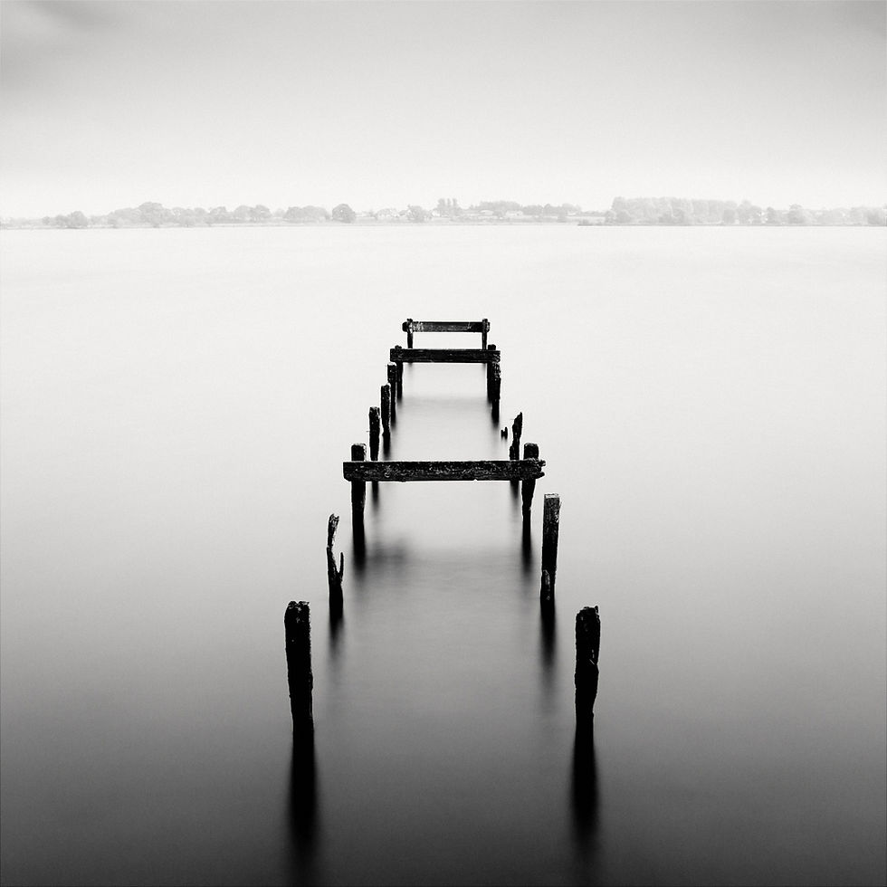 Paysages et minimalisme: Hommage aux structures abandonnées