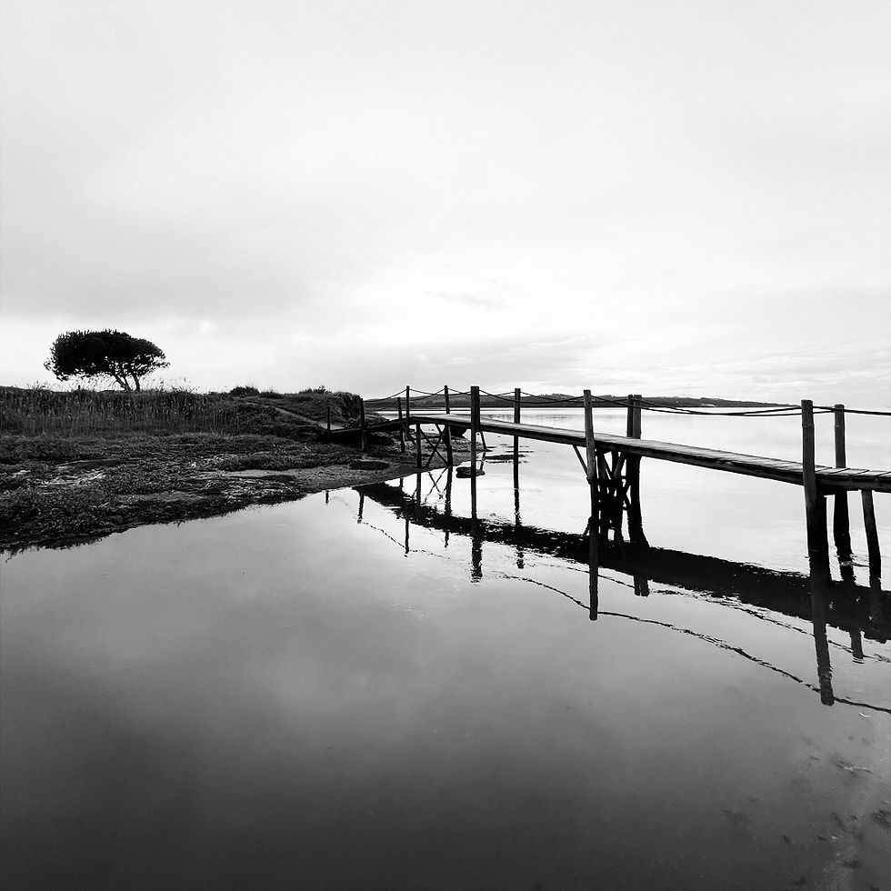 Portugal: Exploring the Enchanting Óbidos Lagoon on the Silver Coast