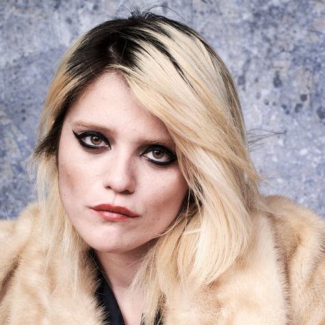 Sky Ferreira vuelve con Downhill Lullaby, su nuevo single