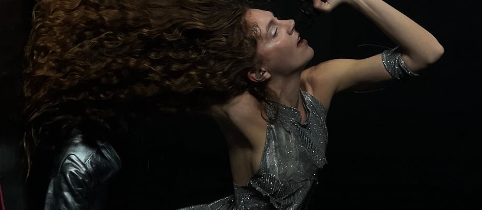 Lisa Scha en El Maquinal: "¡Maldito sea el pop!"