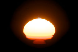 Rayon Bleu et déformation du disque solaire