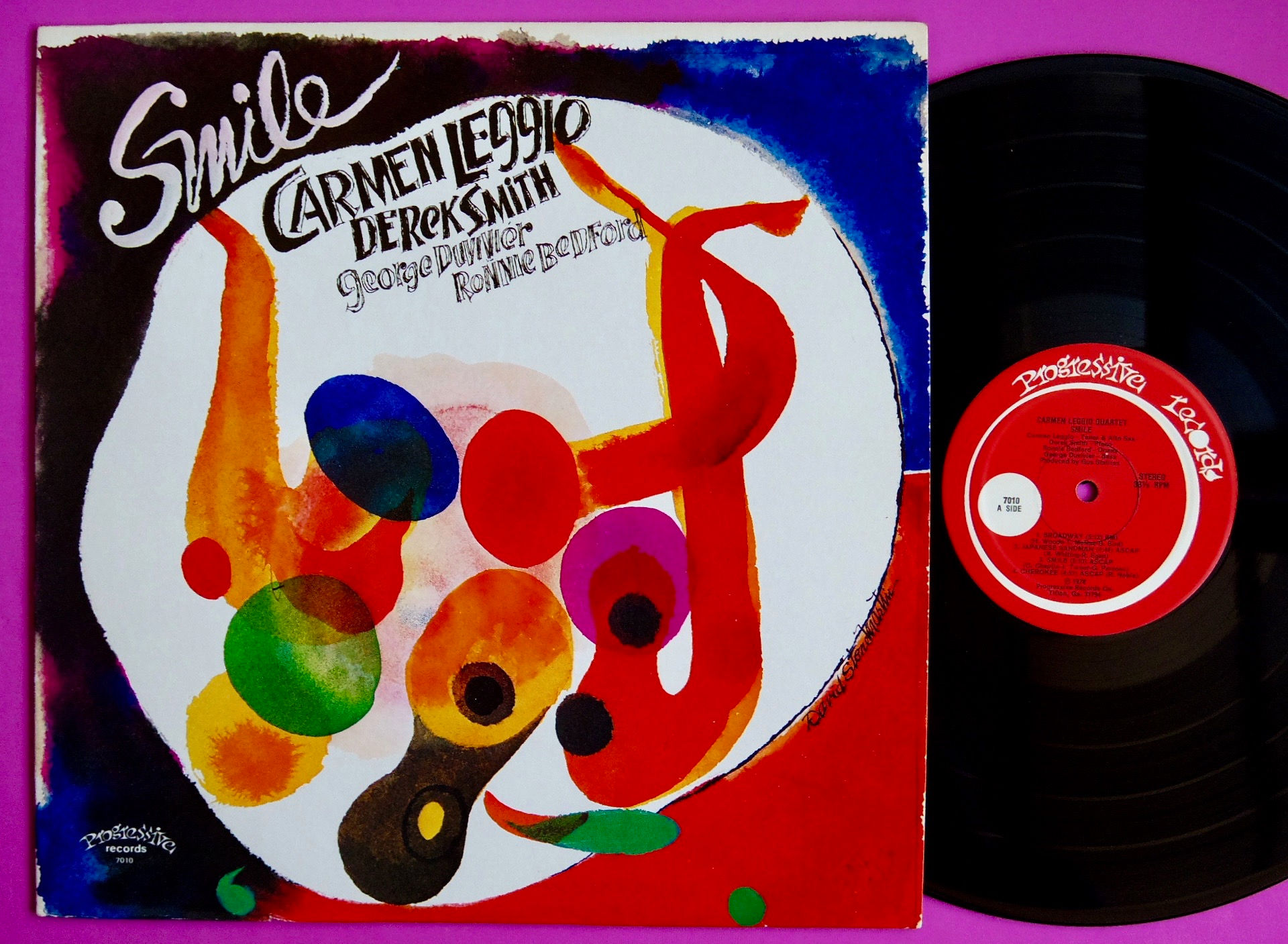 CARMEN LEGGIO / SMILE