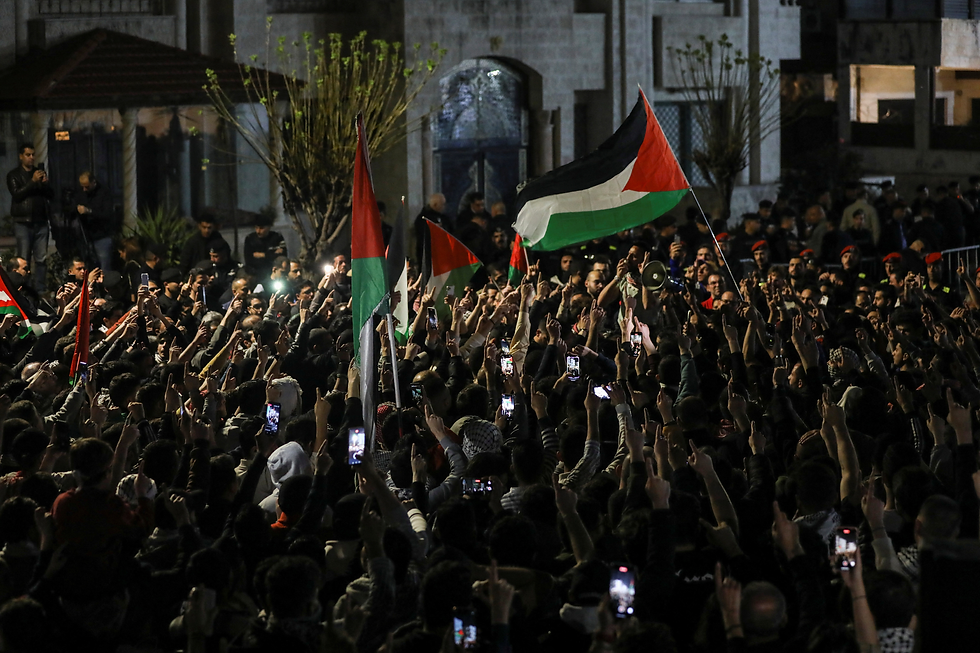 People protest in support of Palestinians in Gaza, amid the ongoing conflict between Israel and the Palestinian State