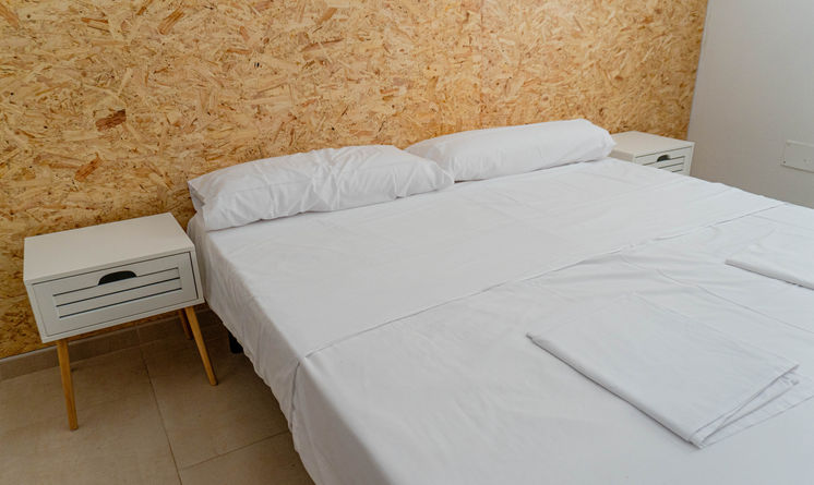 Camas de la habitación doble en el Albergue Las Salinas, en San Pedro del Pinatar.