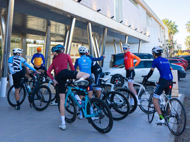 Alojamiento para grupos deportivos en Albergue Las Salinas, en San Pedro del Pinatar. Albergue para grupos.
