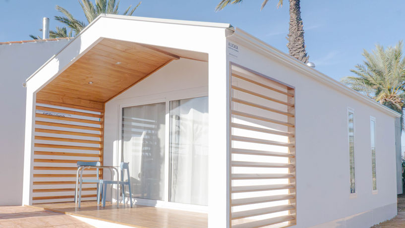 Aangepaste bungalow Serena op Camping Mar Menor, Murcia. Camping aan het strand.