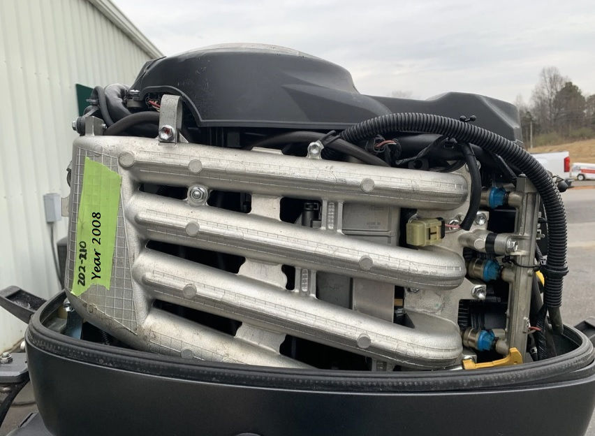 Thumbnail: 2009 Yamaha 70 HP 3-Cyl Carbureted 2-Stroke 20" (L)