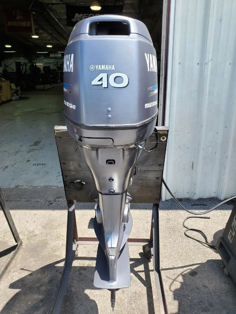 2002 Yamaha 40 HP 3 Cylinder Carbureted 4-Stroke 20"