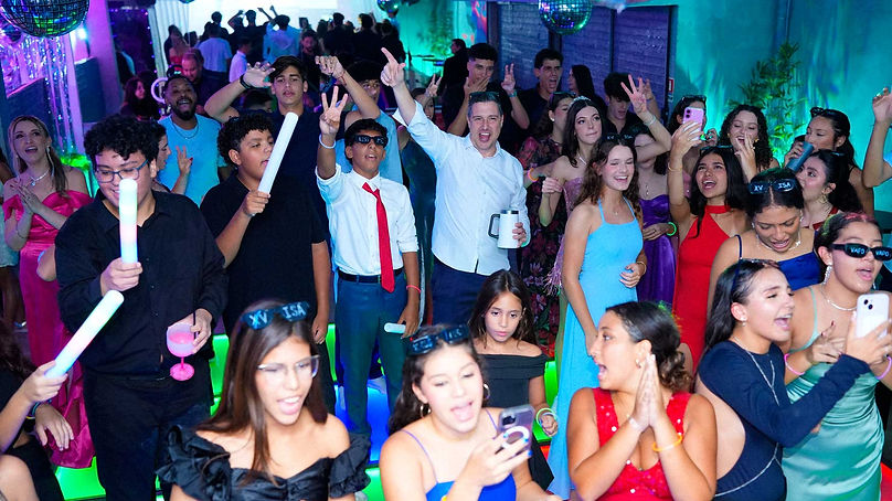 festa_adolescente_pista_led.jpg