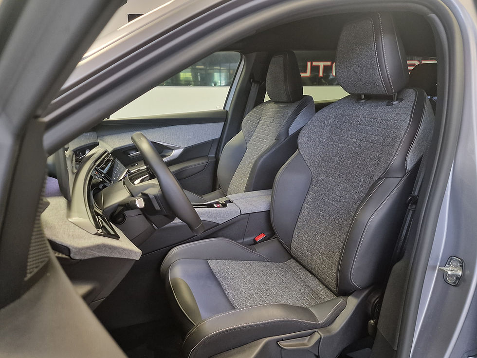 Miniature : PEUGEOT 5008 HYBRID 145CV BVA / 7 PLACES / CARPLAY / GPS / CAMERA / LED