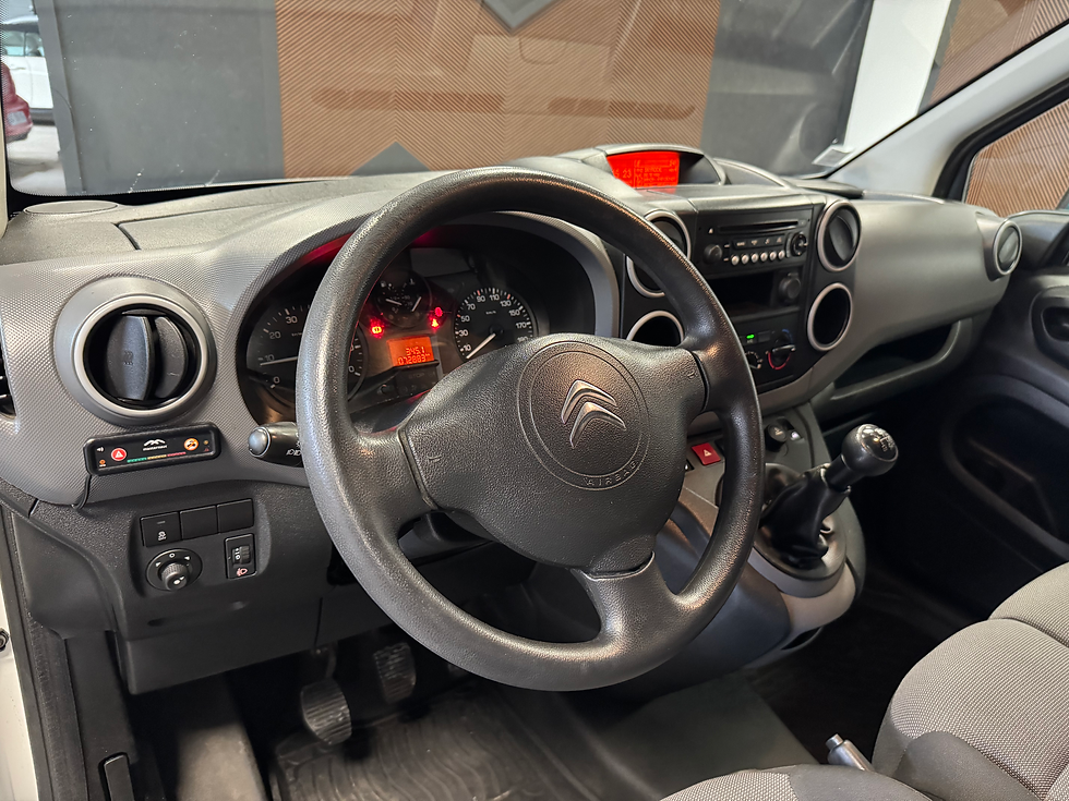 Miniature : CITROEN BERLINGO XL 1.6 BLUEHDI 100 CV TVA 3 PLACES