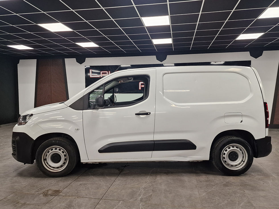 Miniature : CITROEN BERLINGO BLUEHDI 75 CV TVA RECUPERABLE