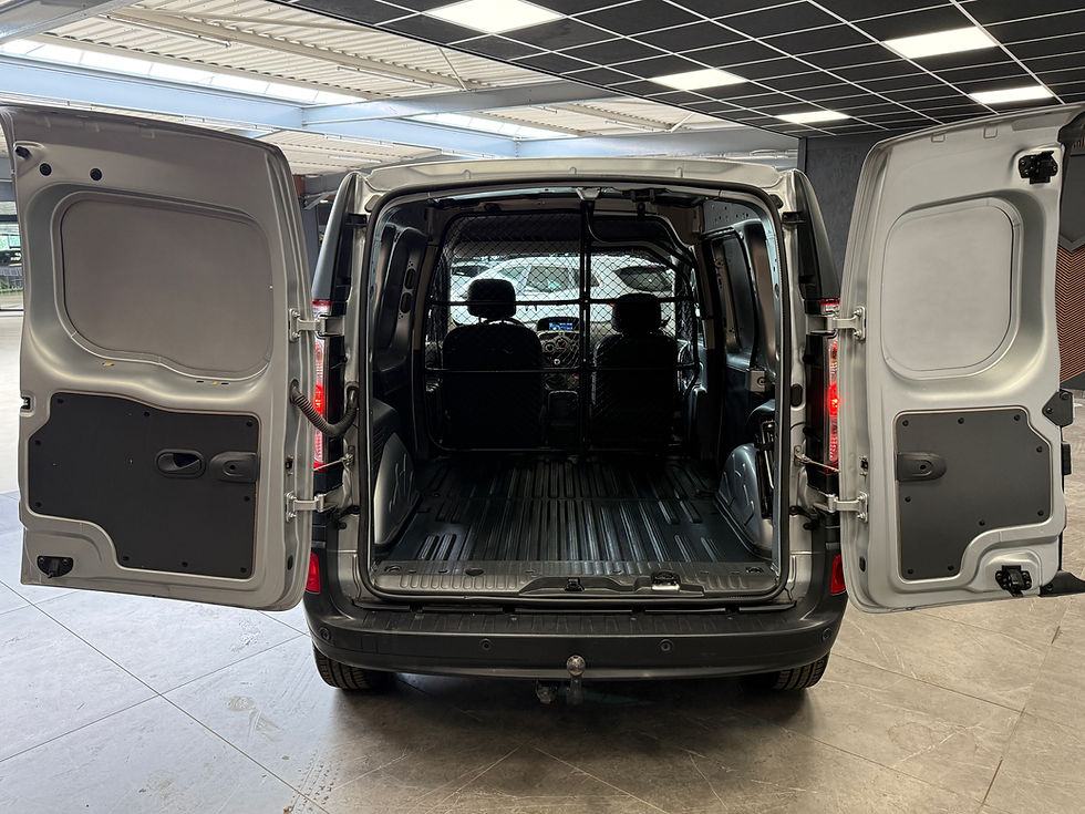 Miniature : RENAULT KANGOO II 1.5 BLUE DCI 115 CV / GPS / CLIM / ATTELAGE / 2 PLACES