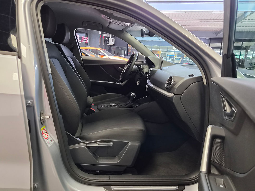 Miniature : AUDI Q2 30 TDI 116 CV BVA / GPS COCKPIT / CAMERA