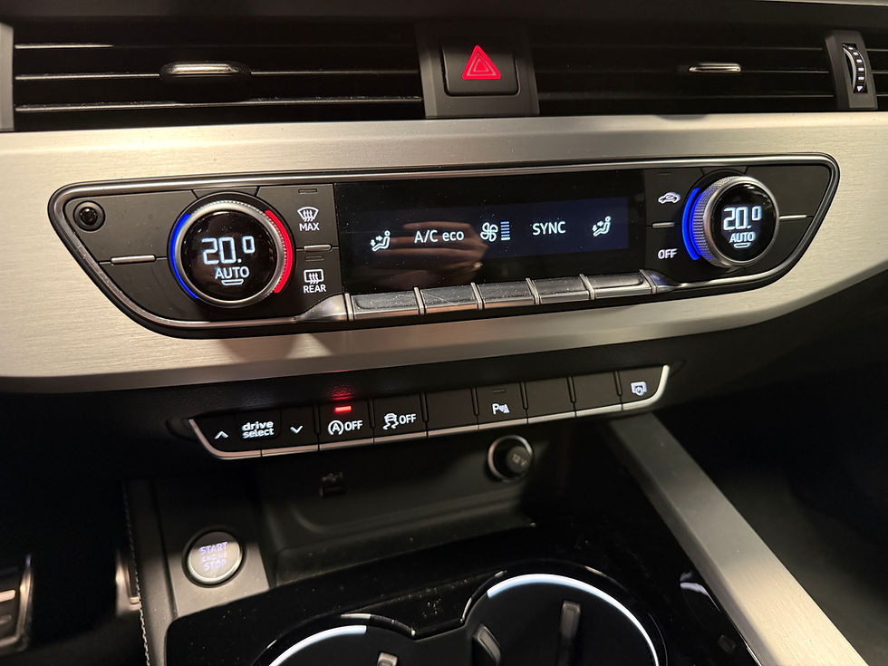 Miniature : AUDI A5 SPORTBACK 35 TDI 163 CV BVA PACK SLINE