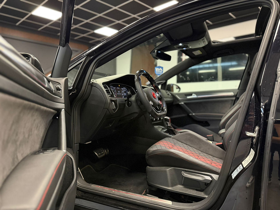 Miniature : VW GOLF VII 2.0 TSI 290 CH GTI TCR BVA / TOIT OUVRANT / VOLANT CARBONE LED