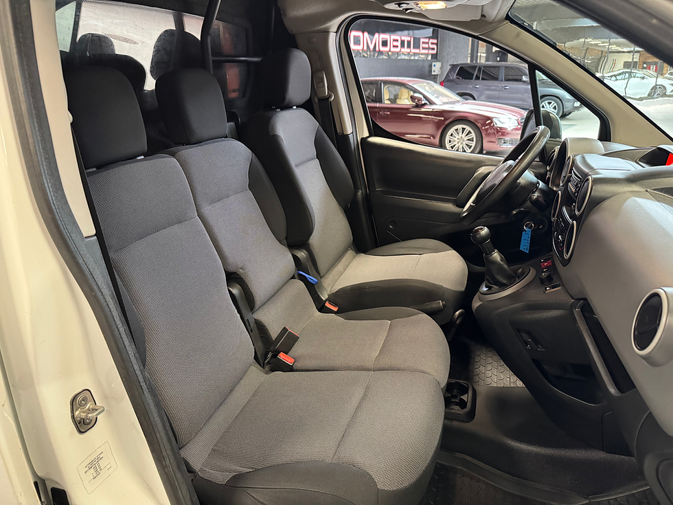 Miniature : CITROEN BERLINGO XL 1.6 BLUEHDI 100 CV TVA 3 PLACES