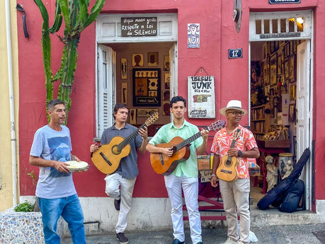 Projeto Segundas do Chorinho recebe Leandro Tigrão e Regional Massaranduba na Varanda do SESI Rio Vermelho