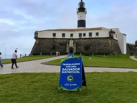 Mais verde: Farol da Barra passa por requalificação paisagística