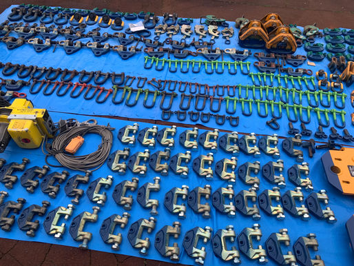 ブルマンやトロリーを使った現場作業前の工具点検の大切さとは