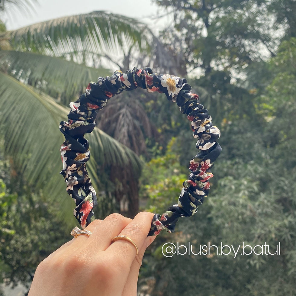 Thumbnail: Floral ruffled hairband 
