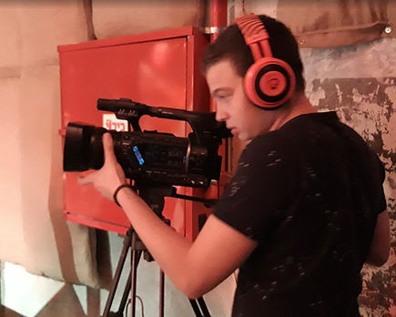 אתר גוגל תמונות שהכינו חברים לכיתת קולנוע