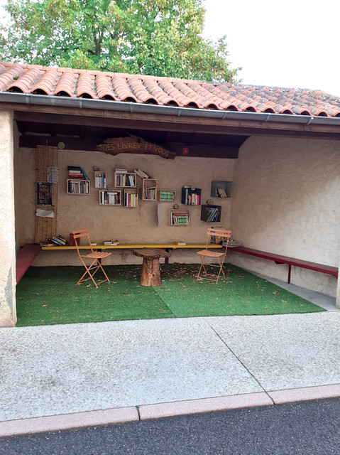 Une nouvelle boite à livres à Saint-Alban-les-Eaux