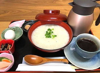 兎月園朝食(おかゆ).jpeg