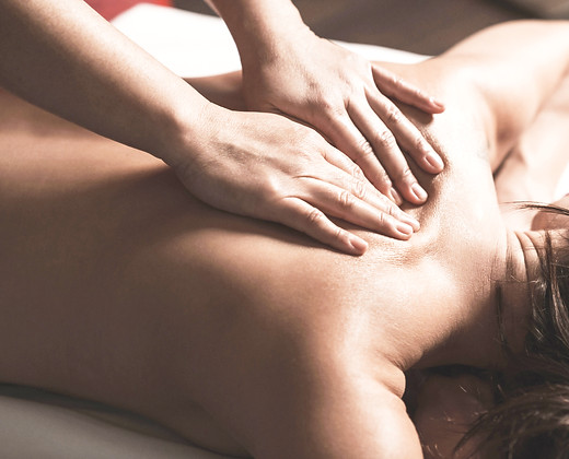 Deep-Tissue-Back-Massage_edited.jpg
