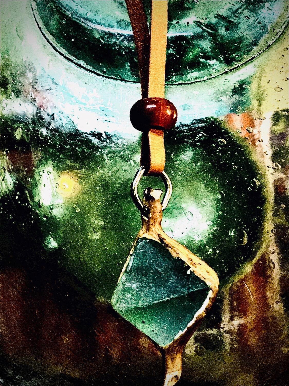 Fluorite Crystal Kelp Pendant