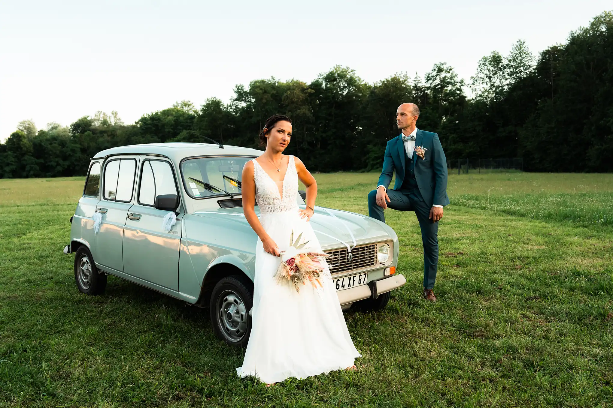 Un couple de mariés