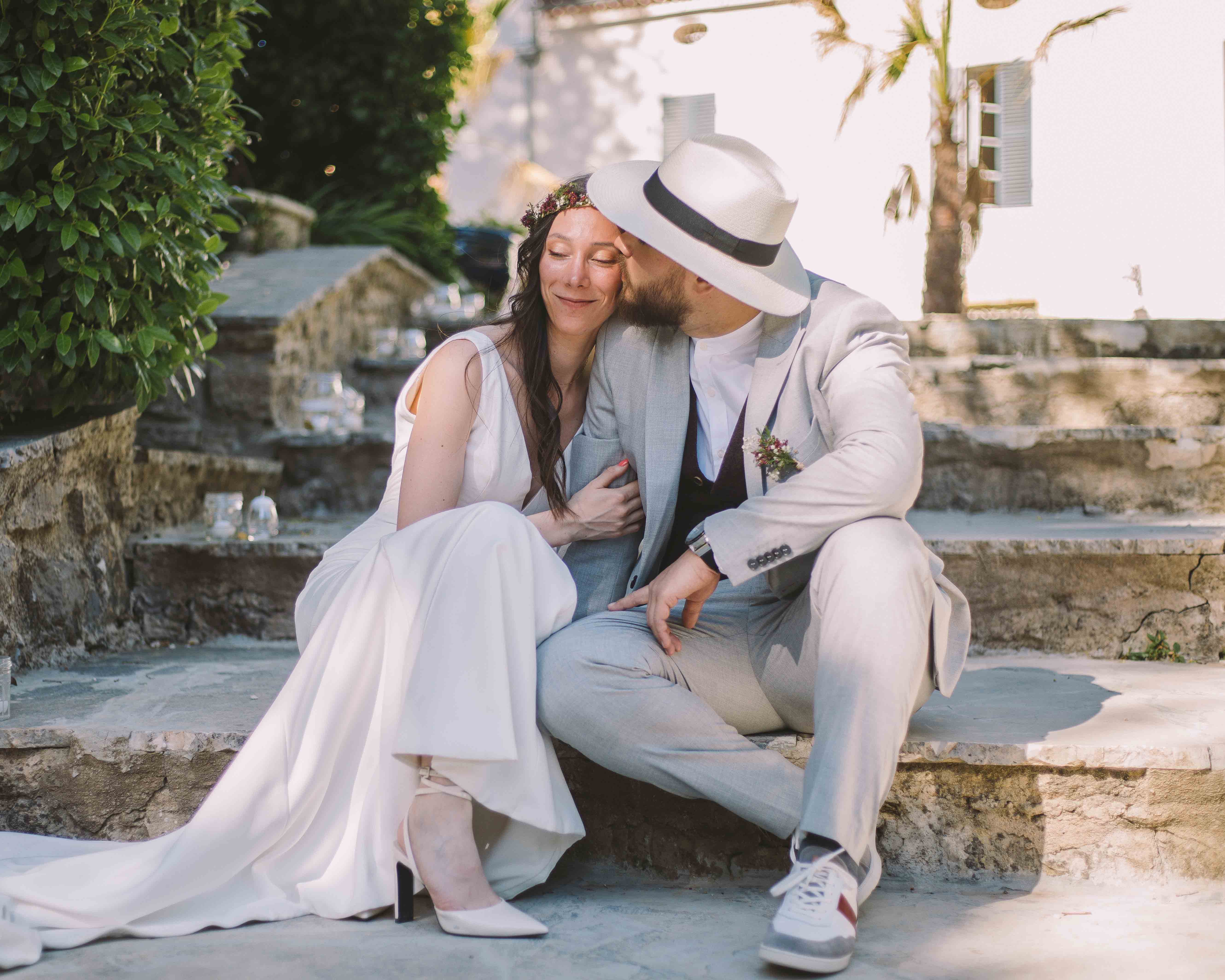 Un couple de mariés
