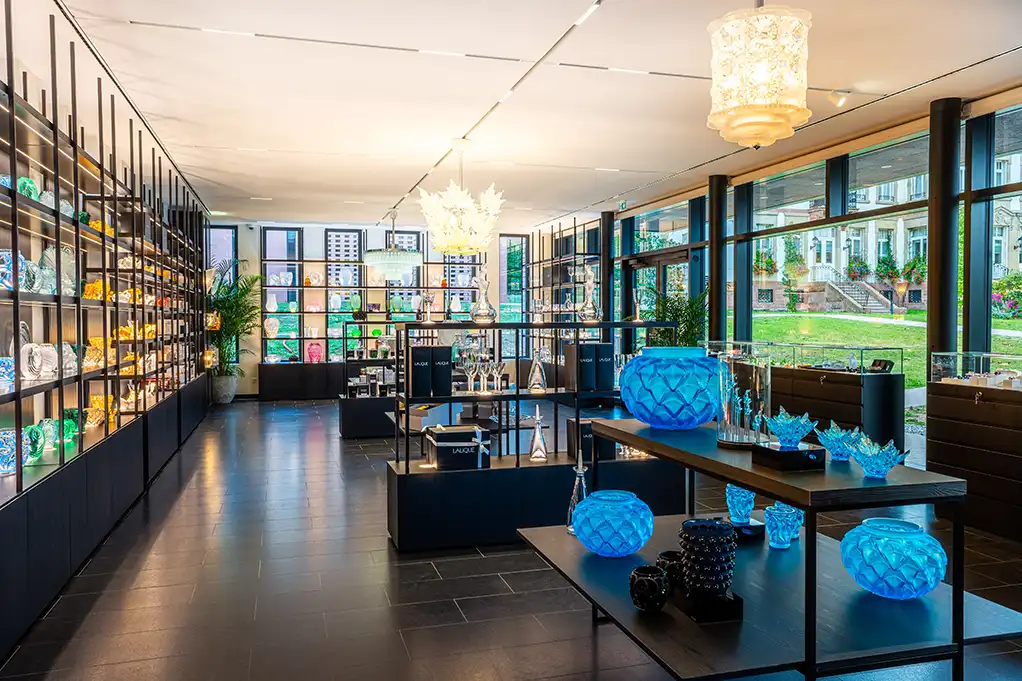 Photo immobilier montrant une boutique de luxe